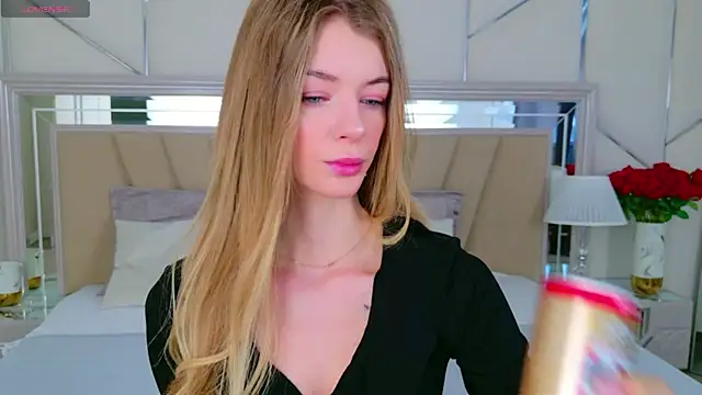 MeganMour online show from 17, 4, 2026