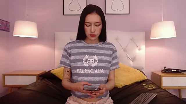 sara17  online show from 29, 9, 2025