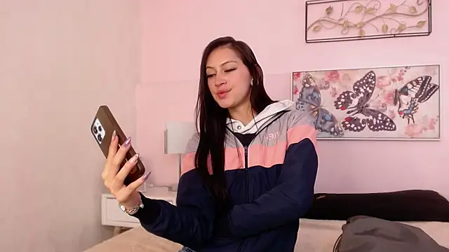 sara17  online show from 13, 1, 2026