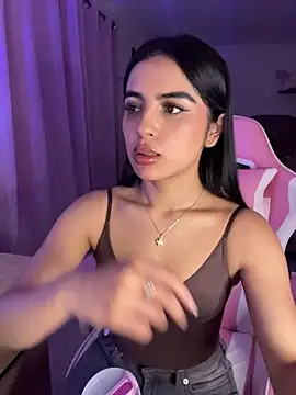 Emily-14 online show from 18, 7, 2026