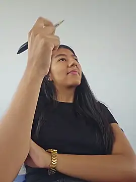 CarlaAlvez online show from 17, 4, 2026