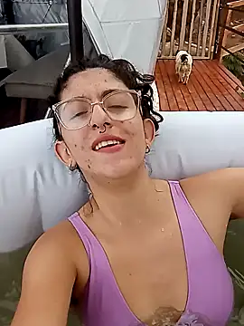 Snapshot of LoveElectra chatting on 7, 1, 2025 LoveElectra online show from 7, 1, 2025