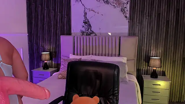 Lillyortiz online show from 29, 7, 2026