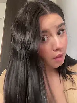 Snapshot of SaraBraun_ chatting on 13, 2, 2025 SaraBraun online show from 13, 2, 2025
