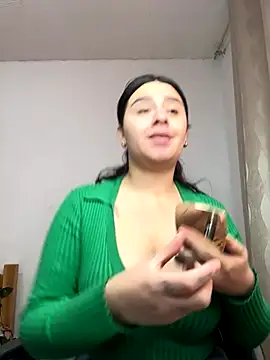 Snapshot of SaraBraun_ chatting on 1, 10, 2025 SaraBraun online show from 1, 10, 2025