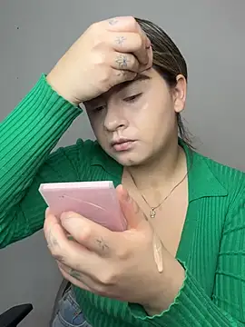 Snapshot of SaraBraun_ chatting on 25, 5, 2026 SaraBraun online show from 25, 5, 2026
