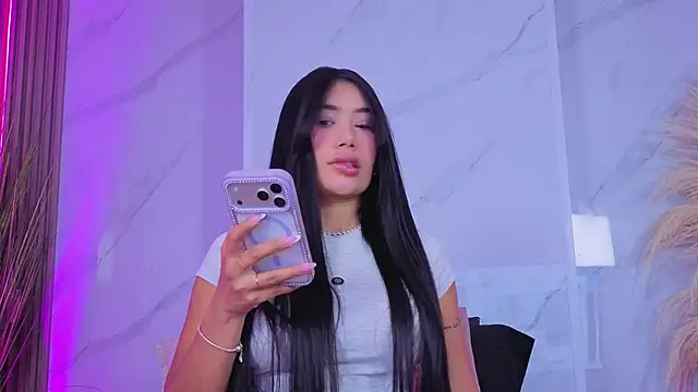Chlooee   online show from 26, 5, 2026