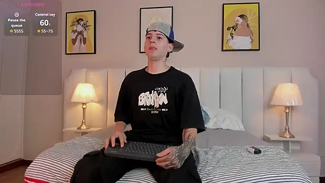 Snapshot of sett_and_gwen chatting on 26, 2, 2026 sett and gwen online show from 26, 2, 2026