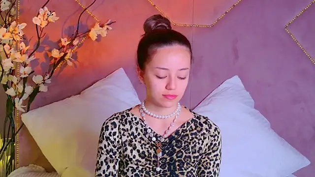 Snapshot of STELLA_RICH chatting on 12, 10, 2025 STELLA RICH online show from 12, 10, 2025