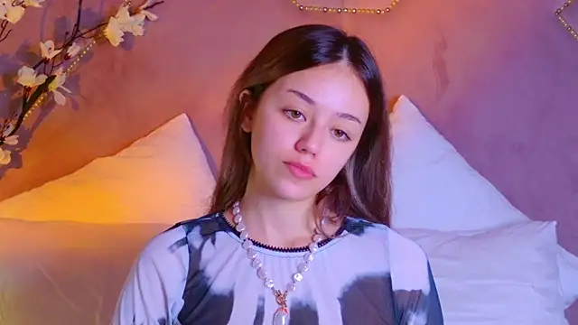 Snapshot of STELLA_RICH chatting on 15, 10, 2025 STELLA RICH online show from 15, 10, 2025