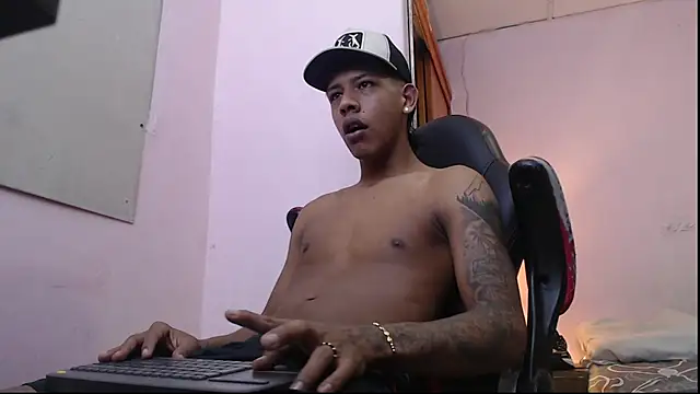 Snapshot of mr_stiven_ chatting on 12, 1, 2025 mr stiven online show from 12, 1, 2025