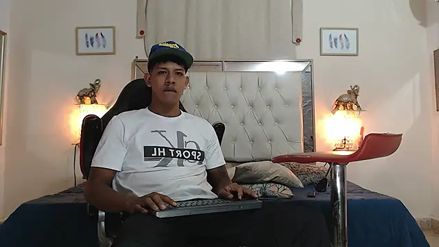 Snapshot of mr_stiven_ chatting on 10, 9, 2025 mr stiven online show from 10, 9, 2025