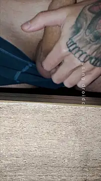 Snapshot of HappyZebra13 chatting on 14, 11, 2025 HappyZebra13 online show from 14, 11, 2025