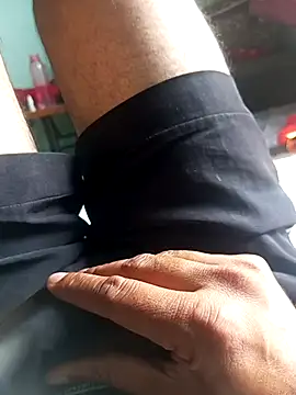 Snapshot of Smarterboytravel chatting on 9, 9, 2025 Smarterboytravel online show from 9, 9, 2025