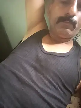 Snapshot of Smarterboytravel chatting on 7, 10, 2025 Smarterboytravel online show from 7, 10, 2025