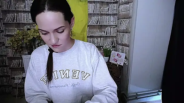 Lina Star S online show from 24, 11, 2025