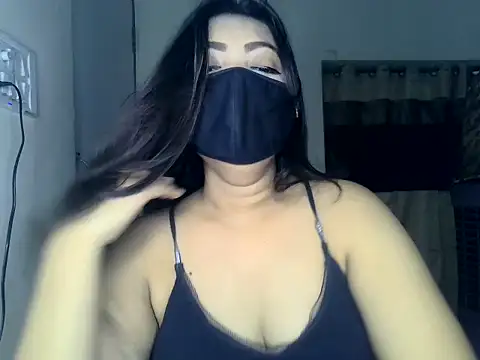 Snapshot of ishi_Beauty chatting on 19, 7, 2026 ishi Beauty online show from 19, 7, 2026