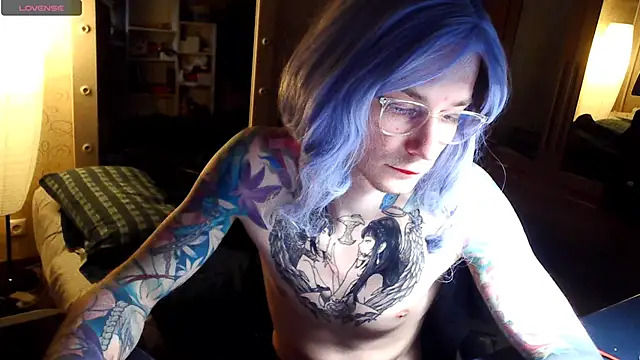 Julia dolls online show from 21, 4, 2026