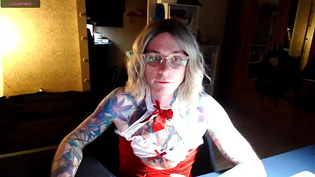 Julia dolls online show from 27, 7, 2026