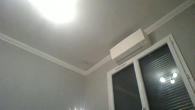 Snapshot of Cally-n chatting on 6, 1, 2025 Cally-n online show from 6, 1, 2025