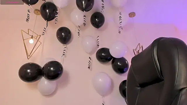 MiaFarrell  online show from 10, 11, 2025