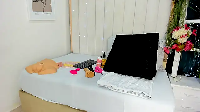 africa holmes online show from 19, 11, 2025