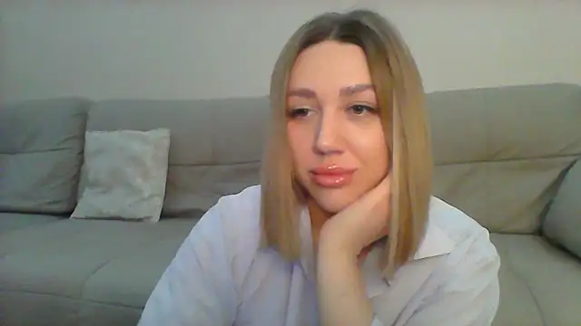 Snapshot of VickyLove047 chatting on 14, 2, 2025 VickyLove047 online show from 14, 2, 2025