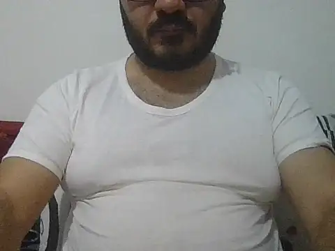 Snapshot of UrfavSlaveBitch chatting on 1, 2, 2026 UrfavSlaveBitch online show from 1, 2, 2026