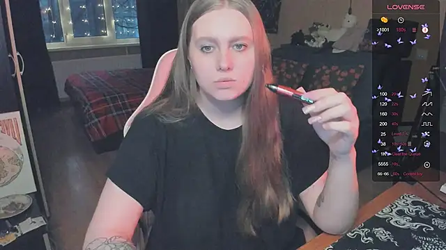 Alice Dreamgirl  online show from 16, 12, 2025