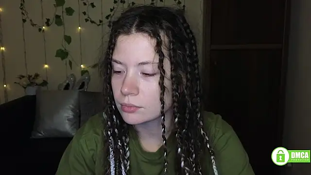 Snapshot of Alicia_redfollow chatting on 1, 3, 2026 Alicia redfollow online show from 1, 3, 2026