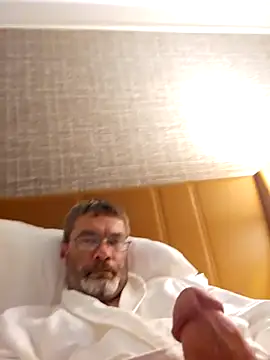 Snapshot of tileguyyy chatting on 2, 10, 2025 tileguyyy online show from 2, 10, 2025