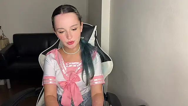 bumble bee online show from 14, 3, 2025