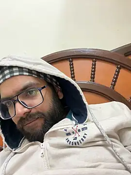 Snapshot of Arsh_Loves_Luv chatting on 23, 12, 2024 Arsh Loves Luv online show from 23, 12, 2024