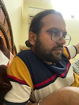 Snapshot of Arsh_Loves_Luv chatting on 29, 12, 2024 Arsh Loves Luv online show from 29, 12, 2024