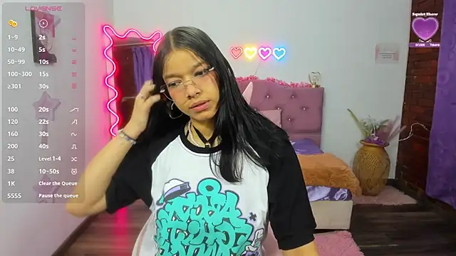 Snapshot of Emilly_tay chatting on 14, 2, 2025 Emilly tay online show from 14, 2, 2025