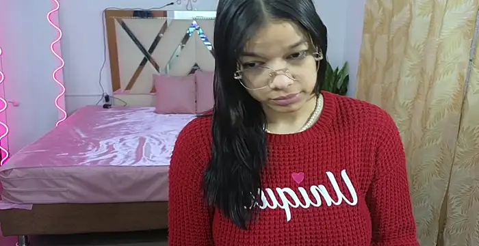 Snapshot of Emilly_tay chatting on 22, 2, 2025 Emilly tay online show from 22, 2, 2025