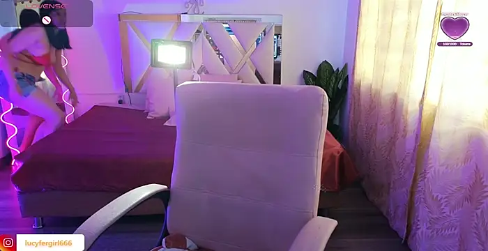 Snapshot of Emilly_tay chatting on 24, 2, 2025 Emilly tay online show from 24, 2, 2025