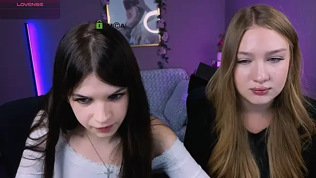 Snapshot of playful_sophie chatting on 9, 10, 2025 playful sophie online show from 9, 10, 2025