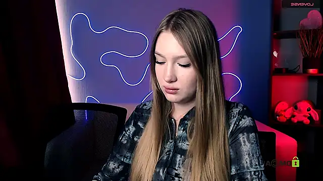 Snapshot of playful_sophie chatting on 12, 10, 2025 playful sophie online show from 12, 10, 2025
