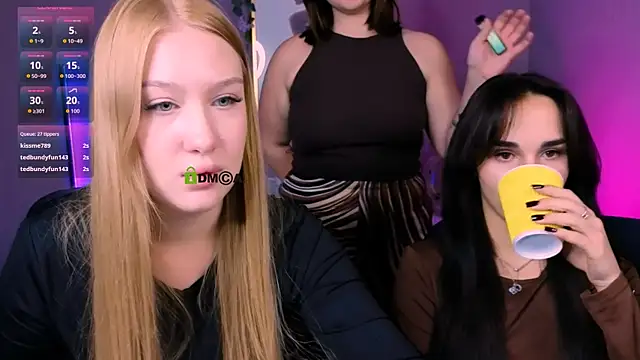 Snapshot of playful_sophie chatting on 21, 10, 2025 playful sophie online show from 21, 10, 2025