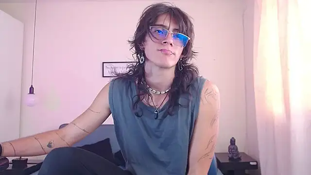 Snapshot of andreey50 chatting on 17, 2, 2025 andreey50 online show from 17, 2, 2025