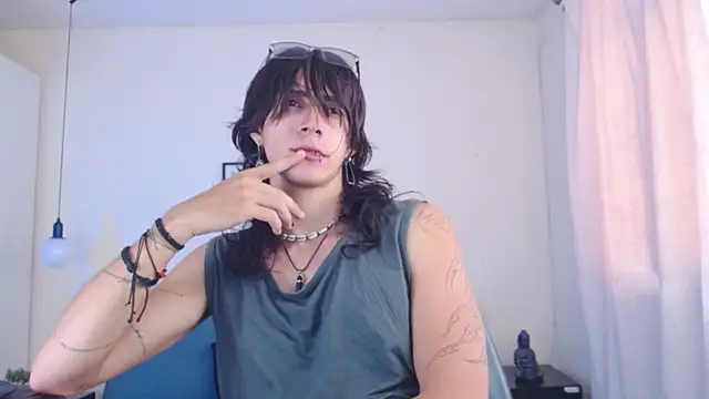 Snapshot of andreey50 chatting on 18, 2, 2025 andreey50 online show from 18, 2, 2025