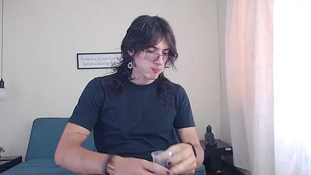 Snapshot of andreey50 chatting on 19, 2, 2025 andreey50 online show from 19, 2, 2025