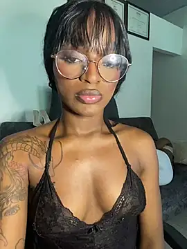 Zizi-campbel online show from 28, 1, 2025