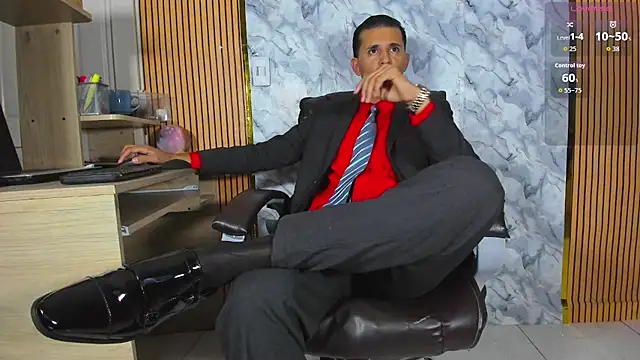 Snapshot of Hideintheoffice chatting on 23, 5, 2026 Hideintheoffice online show from 23, 5, 2026