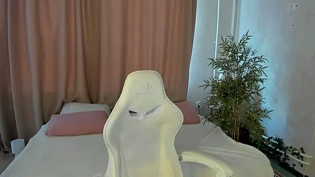 Snapshot of Cheryl__Brown chatting on 3, 7, 2026 Cheryl Brown online show from 3, 7, 2026