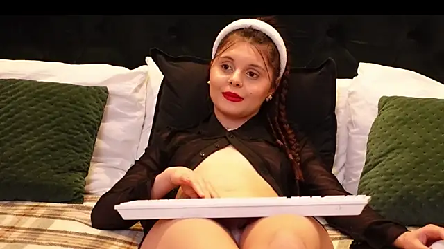 MilenaLyn online show from 9, 2, 2025