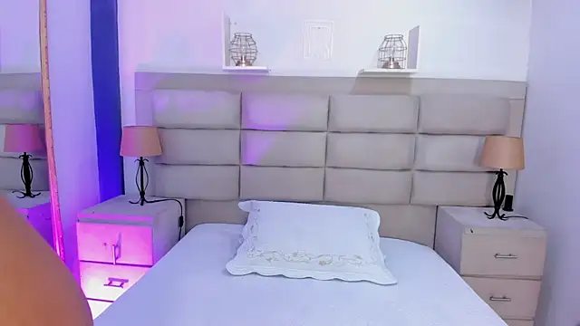 RoseCassie online show from 1, 10, 2025