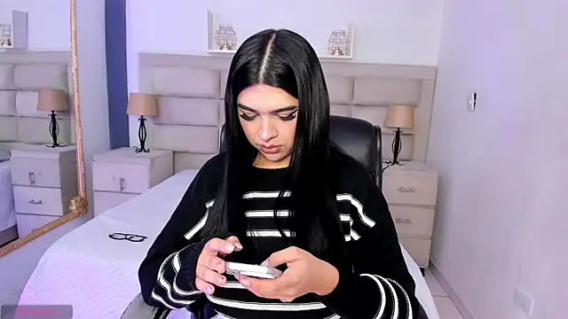 RoseCassie online show from 21, 10, 2025