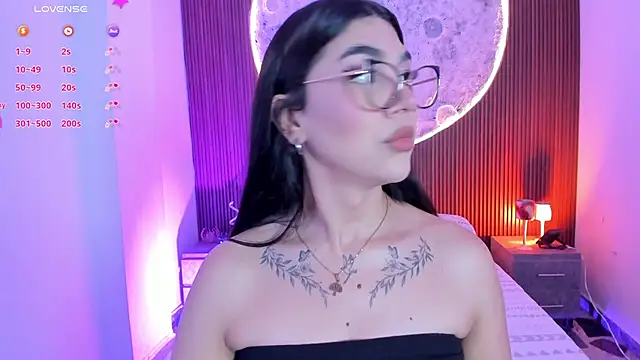 RoseCassie online show from 18, 6, 2026
